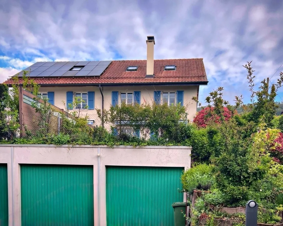 Reihenhaus-Villa – Foto 2 von 13