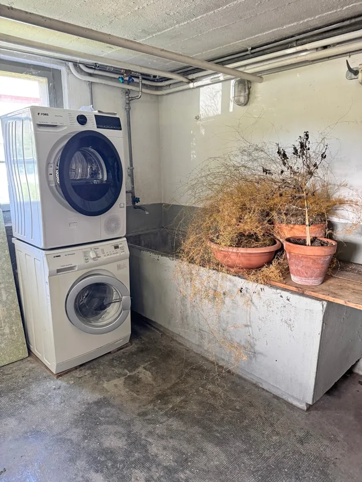 Affascinante e molto bello con grande terreno - grande casa familiare – foto 24 di 28