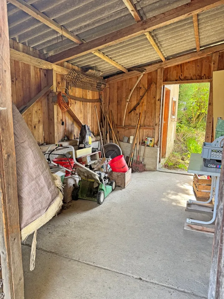 Affascinante e molto bello con grande terreno - grande casa familiare – foto 28 di 28