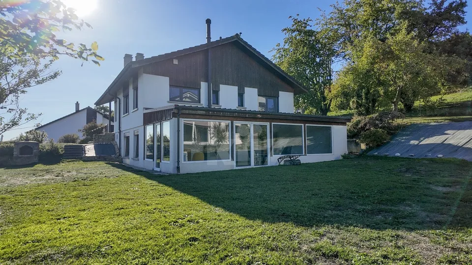 Une maison rénovée pleine de potentiel – photo 12 sur 13