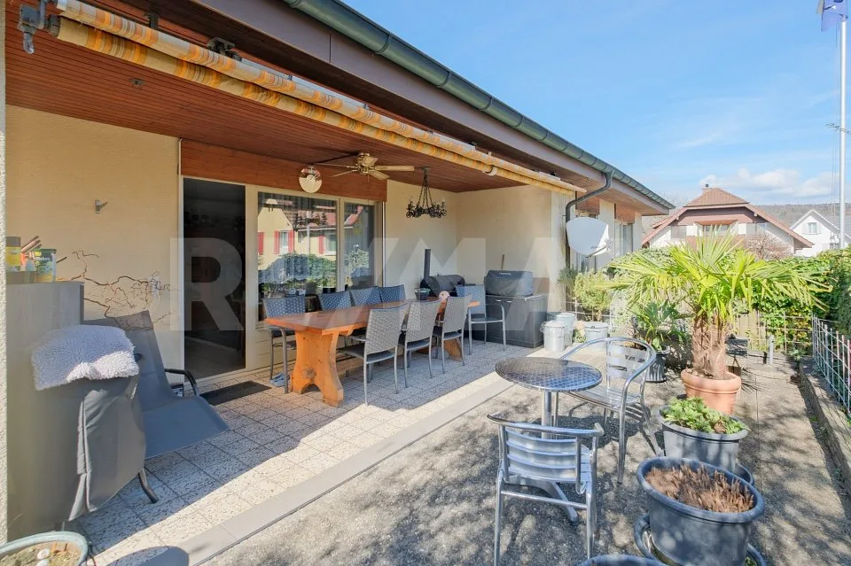 Freistehendes 5.5 Zimmer-Einfamilienhaus mit grossem Garten und Doppelgarage – Foto 12 von 13