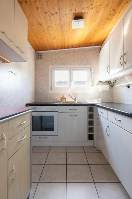 3.5-Zimmer-Bungalow mit Doppelparzelle im Caravaning Gletterens – Foto 5 von 13
