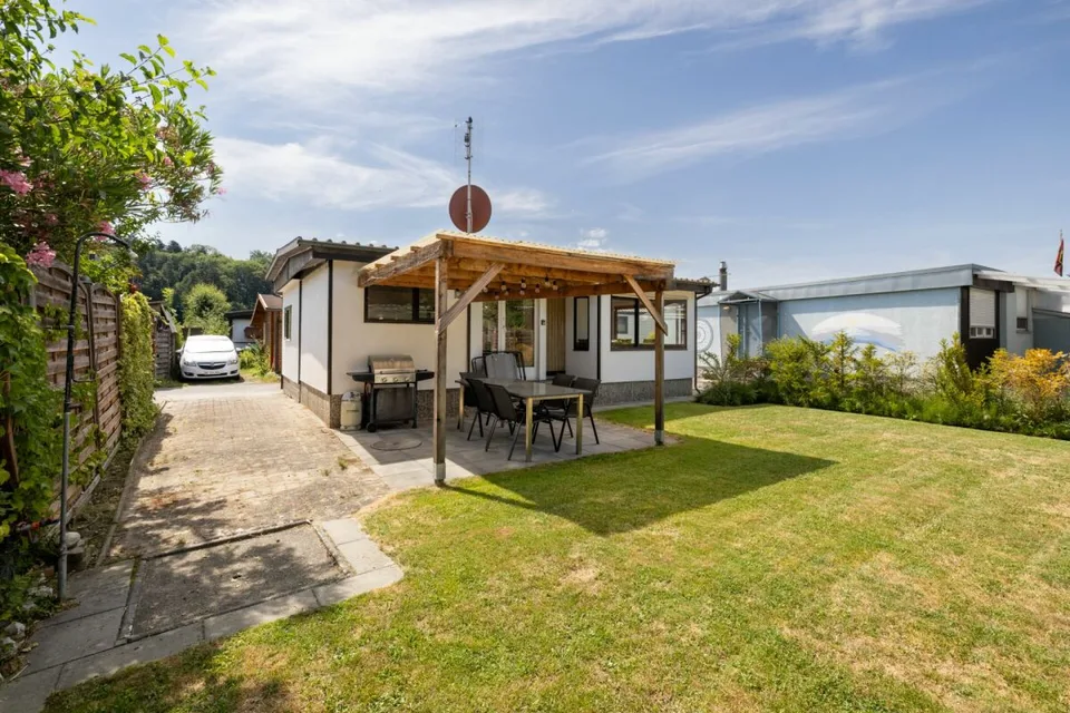 Bello bungalow di 3,5 locali in una posizione tranquilla a Caravaning Gletterens – foto 10 di 13