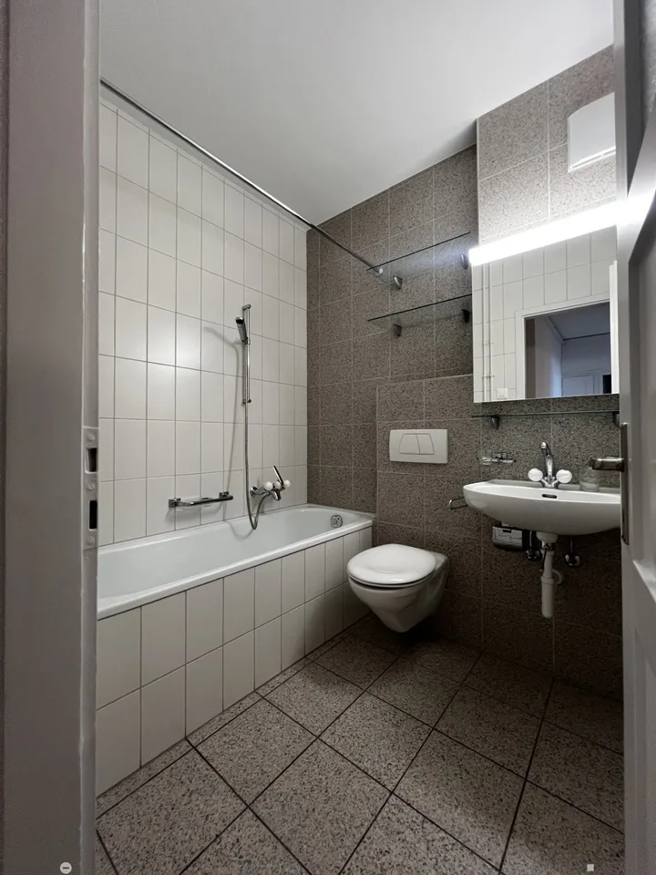 Renovierte 2.5-Zimmerwohnung im Zentrum – Foto 2 von 7