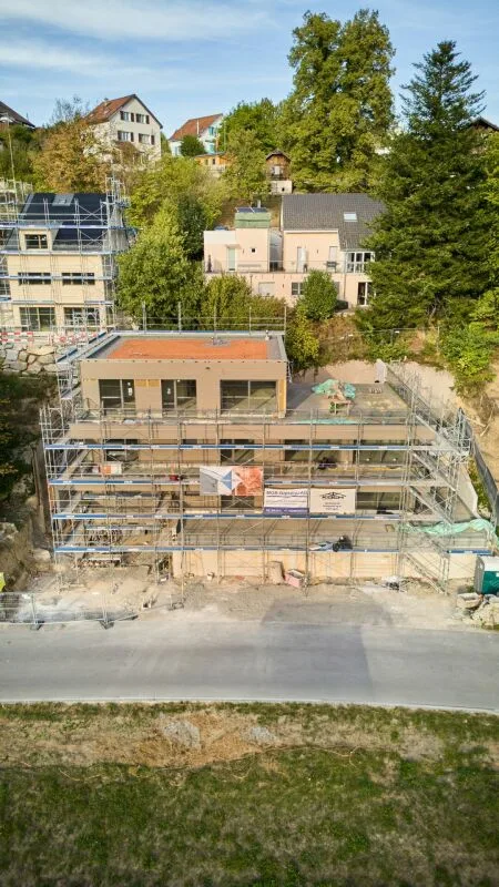 Appartement 4,5 pièces au premier étage avec grand balcon – photo 4 sur 10