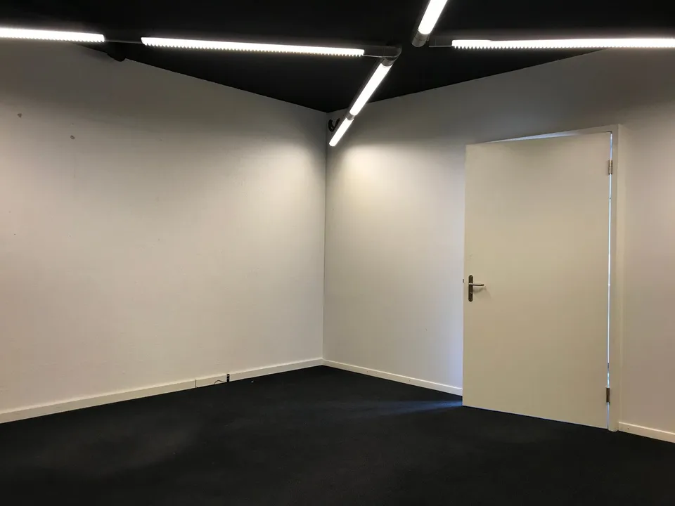 Beleuchtete und einzugsbereite Büros an der Steinenvorstadt - sofort verfügbar – Foto 2 von 4