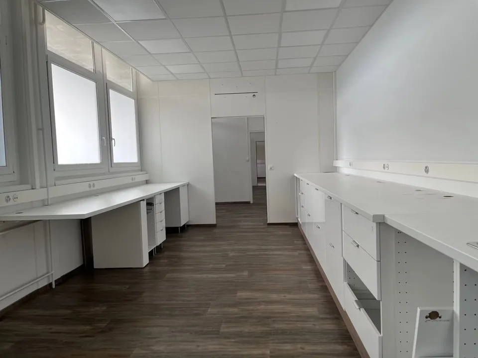 Verwaltungsflächen zu attraktiven Preisen – Foto 4 von 4