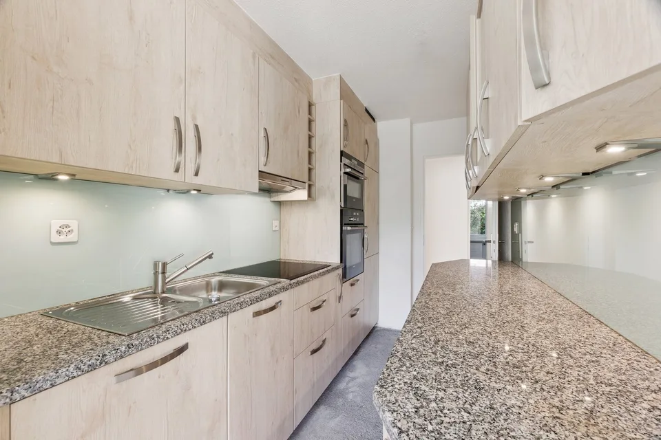 Espace pour les idées – Appartement 4.5 pièces avec potentiel à Zürich Seebach – photo 11 sur 14