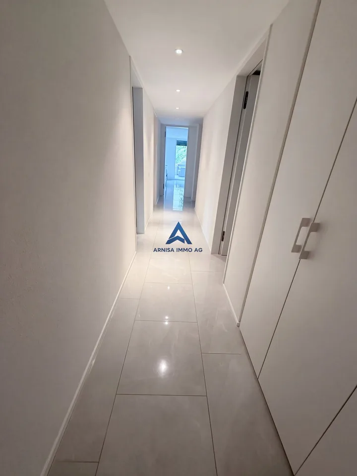 Appartement terrasse moderne de 4,5 pièces dans un immeuble neuf à Frenkendorf – photo 3 sur 21