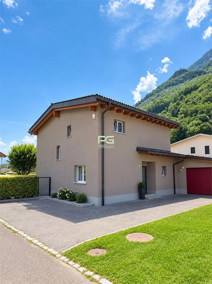 Maison unifamiliale avec jardin – photo 2 sur 12