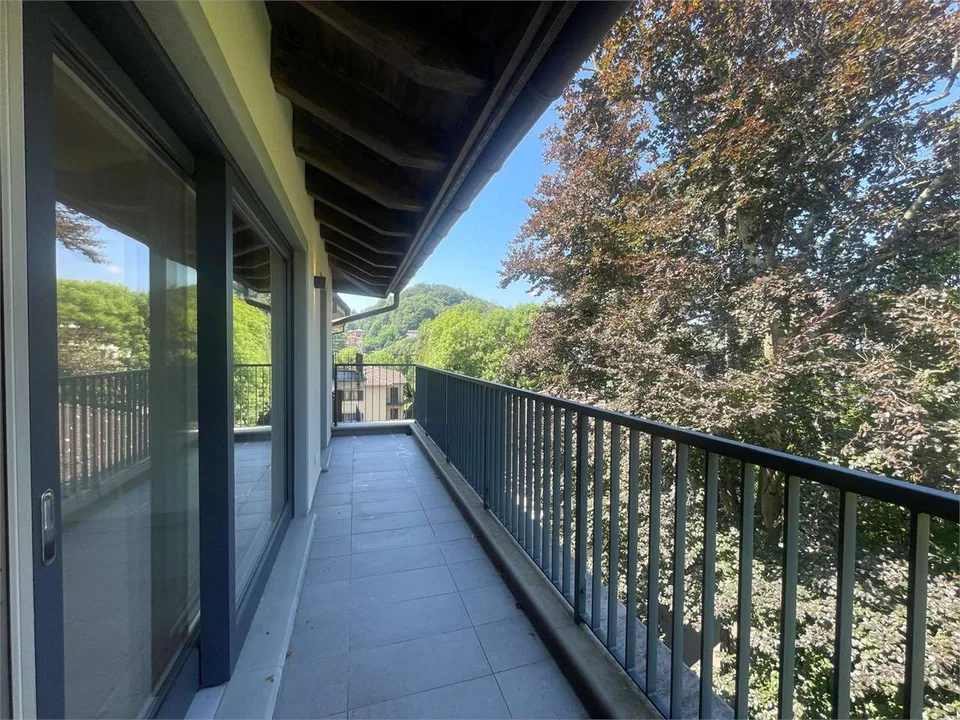 Gentilino: élégant appartement de 2.5 pièces avec grenier habitable – photo 8 sur 10