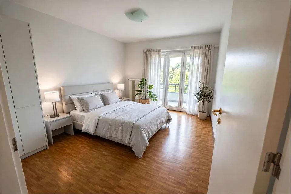 Chiasso - Helles 4.5-Zimmer-Apartment im 4. Stock mit Doppel-Terrasse – Foto 4 von 6