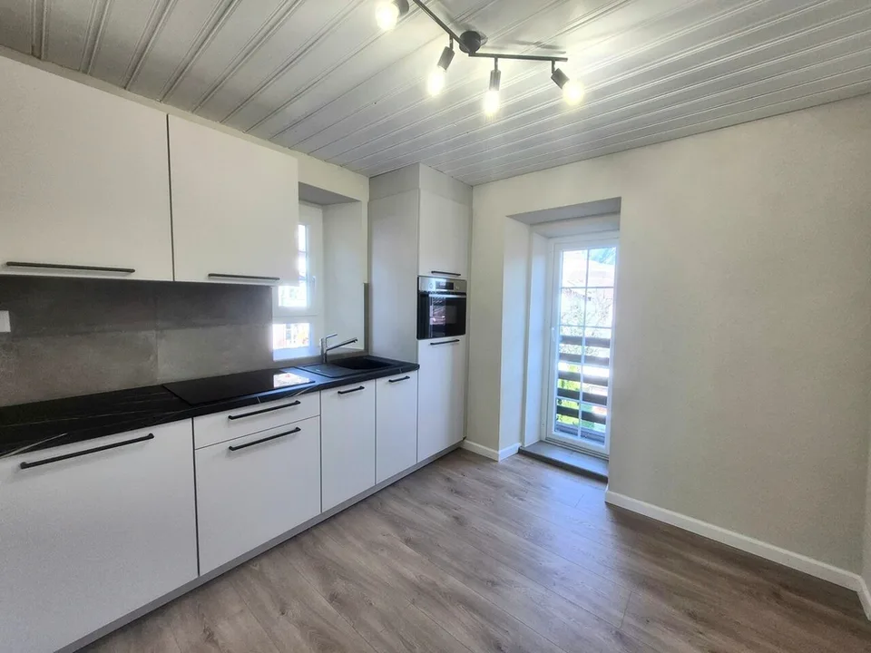 Beautiful 2-room apartment in Erde renovated – photo 6 of 8