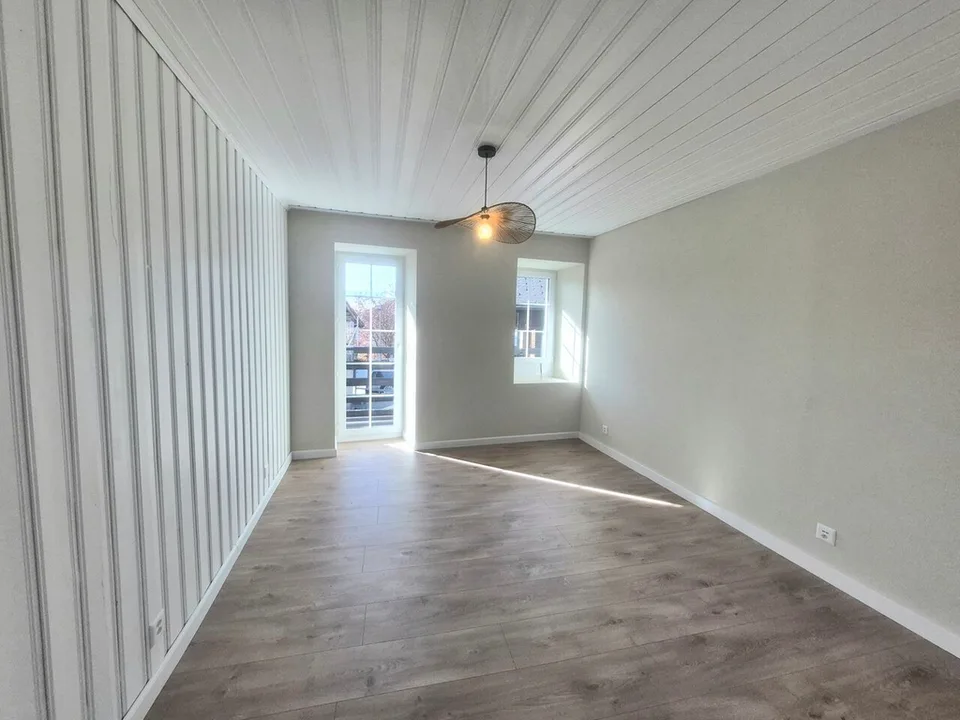 Beautiful 2-room apartment in Erde renovated – photo 7 of 8