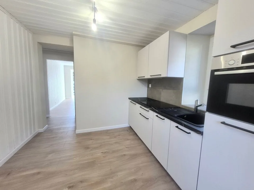 Beautiful 2-room apartment in Erde renovated – photo 2 of 8