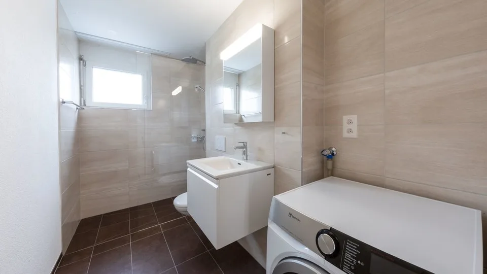 Modernes Studio Apartment mit Balkon zu vermieten – Foto 4 von 4