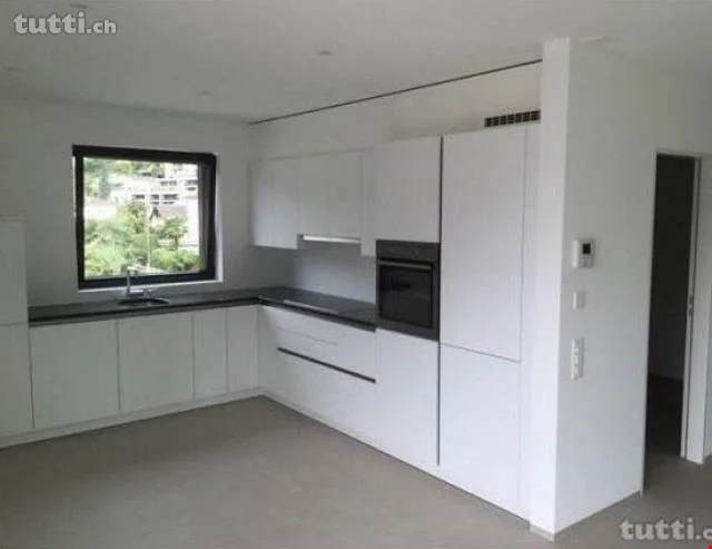 Appartement moderne de 3.5 pièces avec balcon et vue panoramique à Solduno – photo 3 sur 5