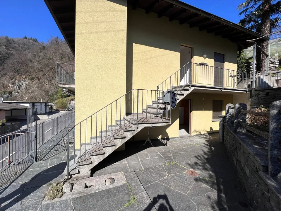 Appartamento con terrazza di 3.5 locali a Intragna – Vista panoramica e charme ticinese – foto 5 di 14