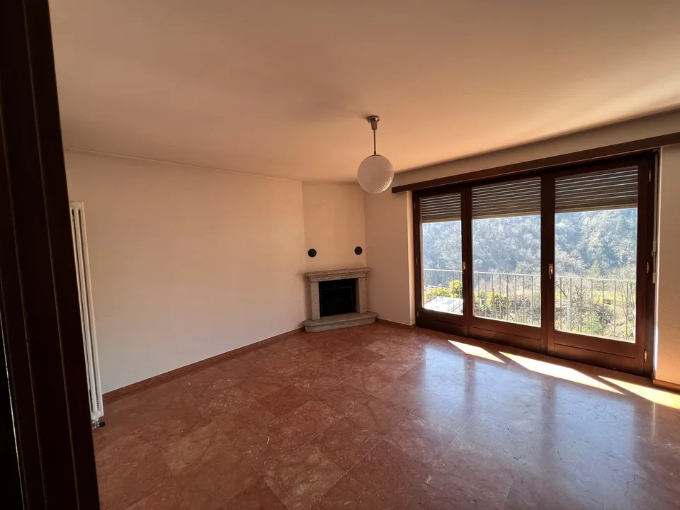 Appartamento con terrazza di 3.5 locali a Intragna – Vista panoramica e charme ticinese – foto 10 di 14