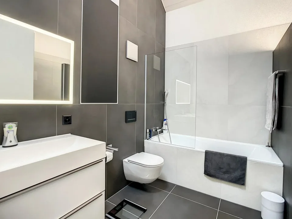 Prächtiges Duplex von 3.5 Zimmern im Herzen von Estavayer-le-Lac – Foto 7 von 11