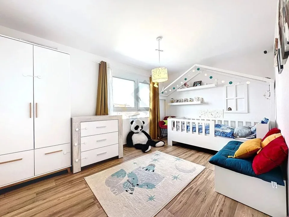 Haus 4.5 Zimmer mit unabhängigem Studio – Foto 8 von 13