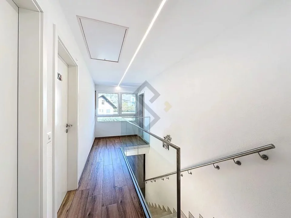 Haus 4.5 Zimmer mit unabhängigem Studio – Foto 12 von 13