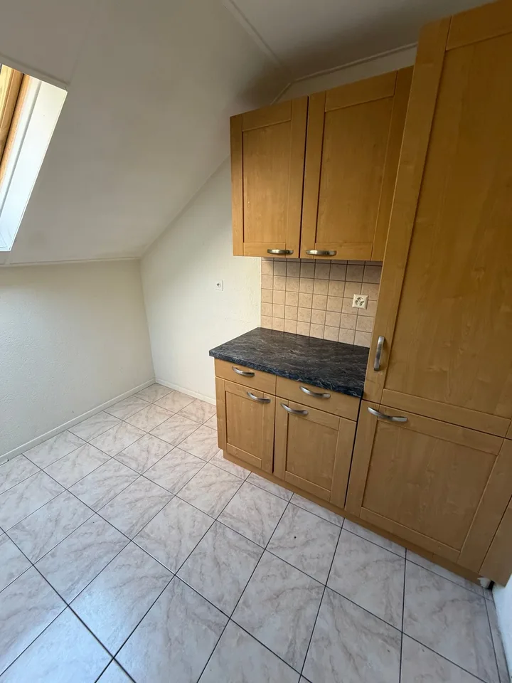 Appartamento di 4.5 locali con balcone a Neuchâtel – disponibile da novembre 2026 – foto 2 di 9