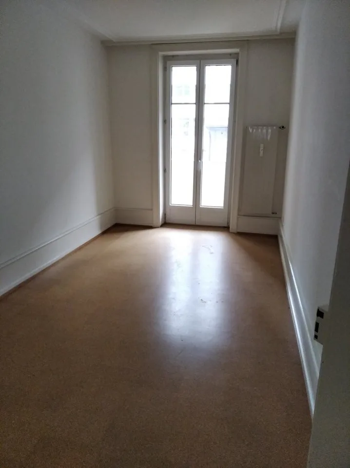 GRANDE APPARTEMENT 2.5 PIÈCES LOUÉ JUSQU'AU 31.12.2031 – photo 5 sur 8