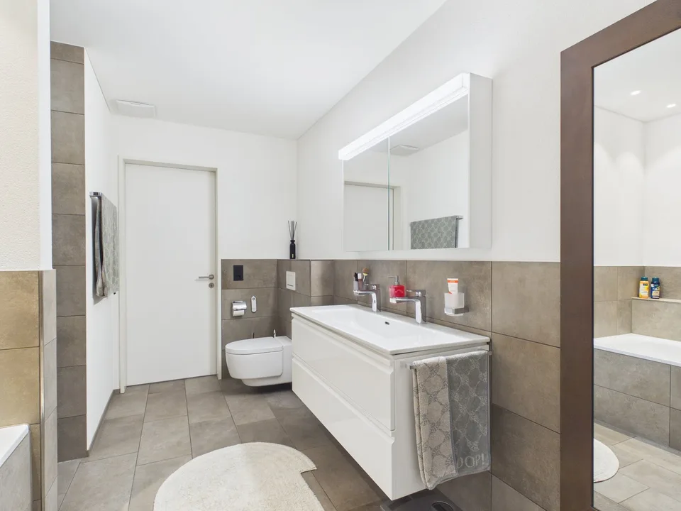 Appartamento moderno 4.5 locali al piano terra a Thal – Accessibile e adatto alle famiglie – foto 6 di 6