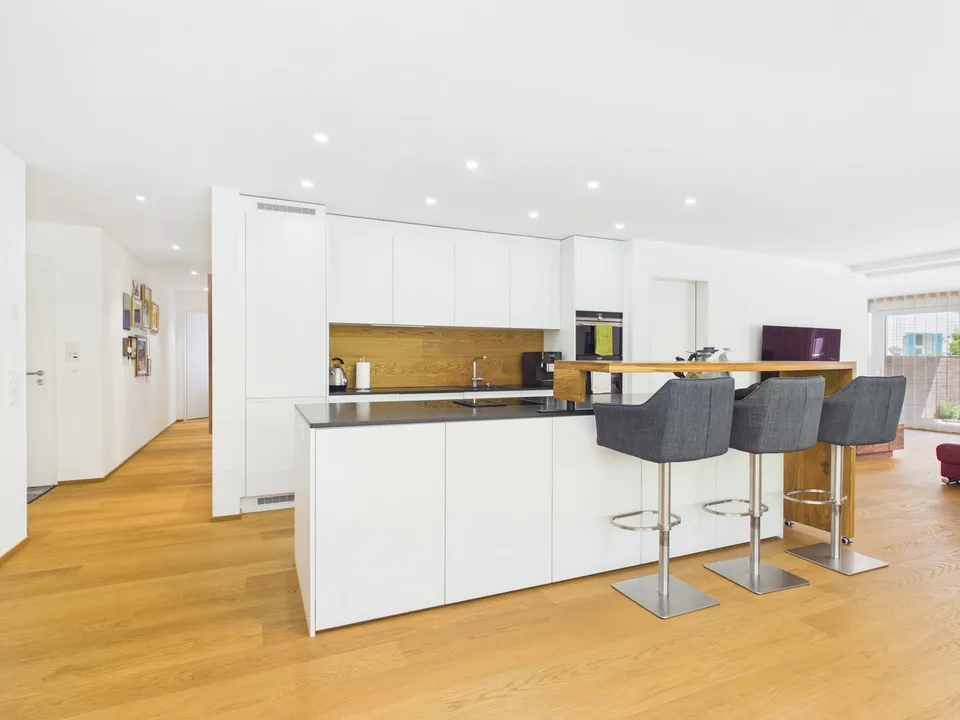 Appartamento moderno 4.5 locali al piano terra a Thal – Accessibile e adatto alle famiglie – foto 4 di 6