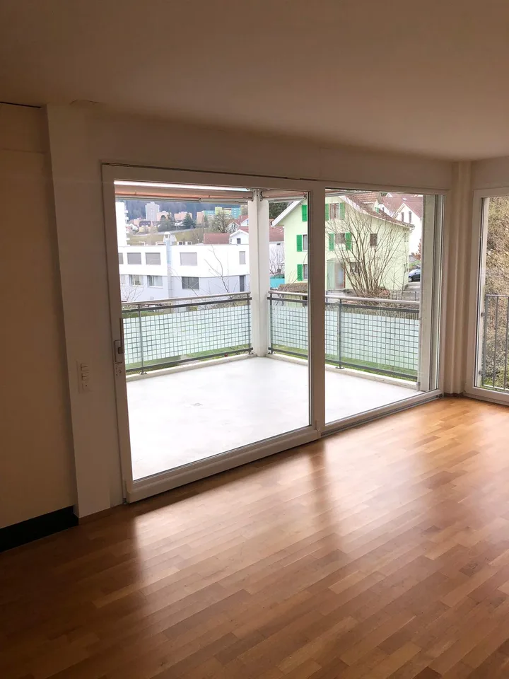Helle und ruhige 4.5-Zimmerwohnung in Luzern – Foto 5 von 8