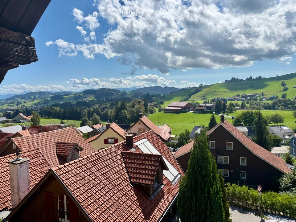 Heimelige 3-Zi Wohnung mit Weitsicht – Foto 4 von 5