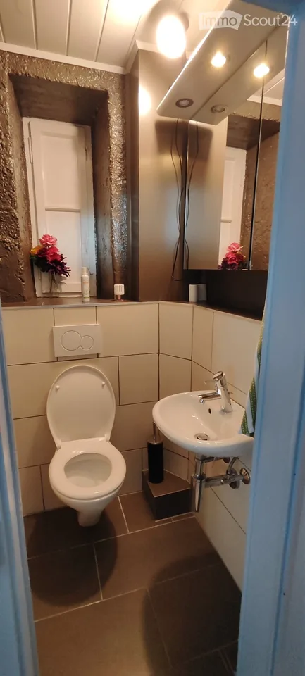 APPARTMENT VON KÜNSTLER MOBILIERT NAHE STADTZENTRUM/LAC PARC Z. BLAU – Foto 13 von 13