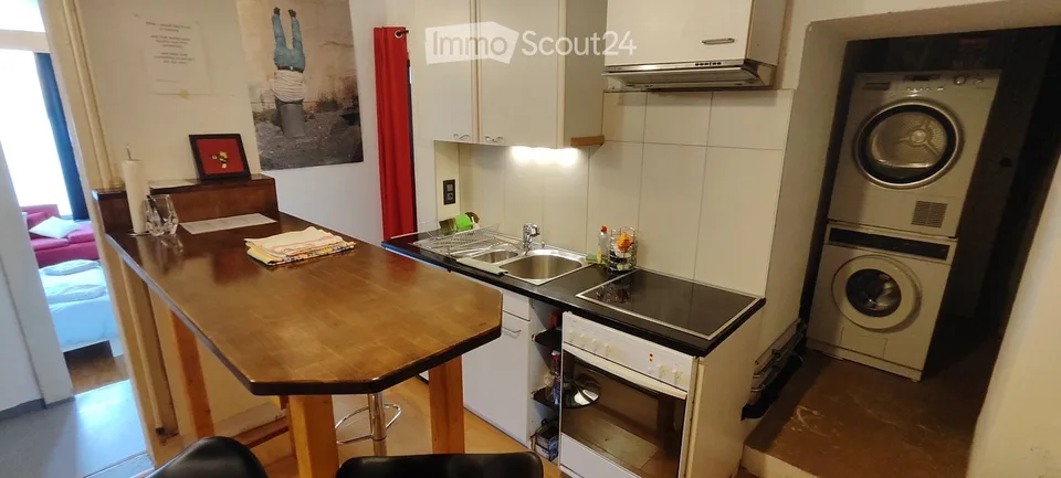 APPARTMENT VON KÜNSTLER MOBILIERT NAHE STADTZENTRUM/LAC PARC Z. BLAU – Foto 10 von 13