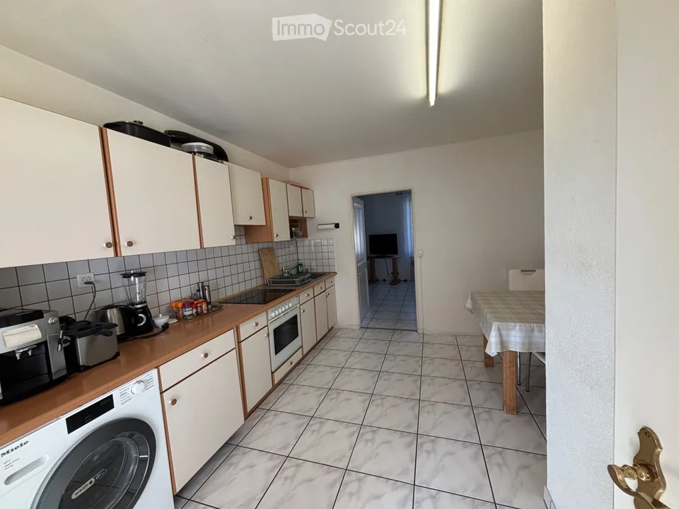 Wohnung mit 2 Zimmern in einem Dorfhaus mit Balkon – Foto 2 von 5