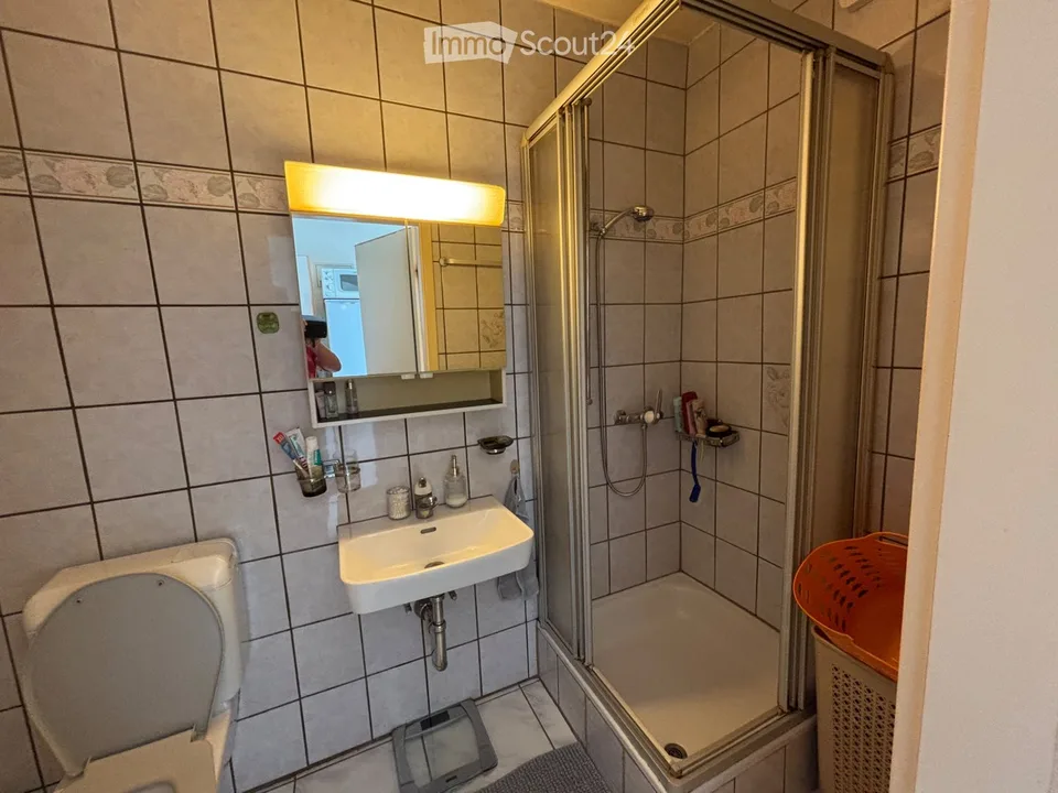 Wohnung mit 2 Zimmern in einem Dorfhaus mit Balkon – Foto 3 von 5