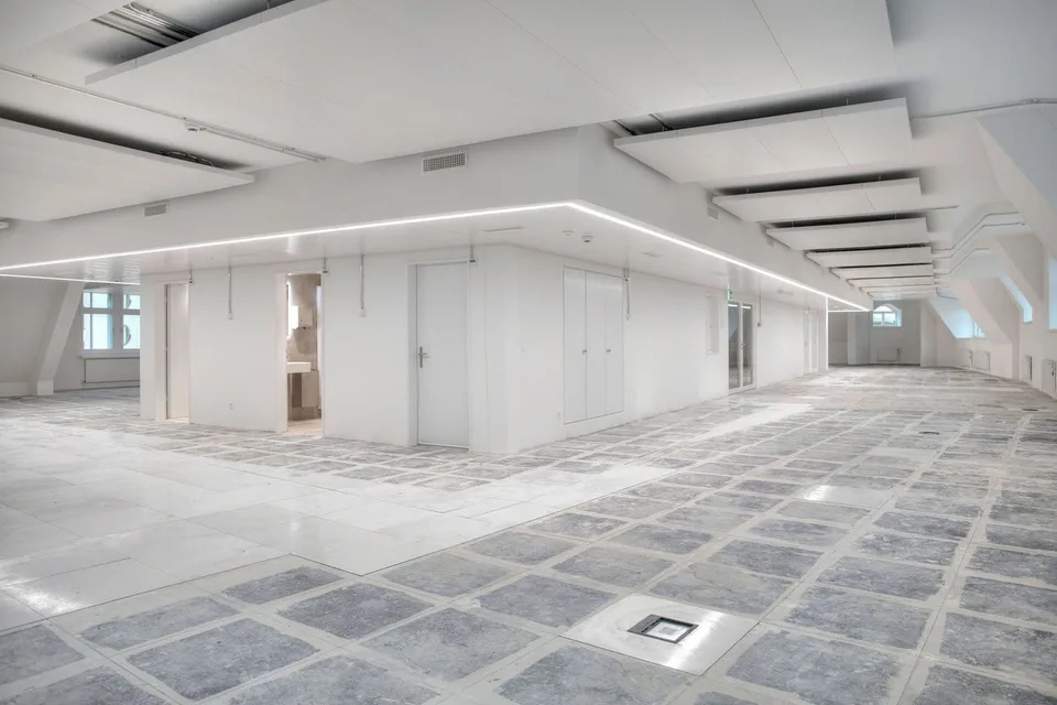 Bureau à louer au Stauffacher: environ 566 m², rénové, divisible – photo 3 sur 4