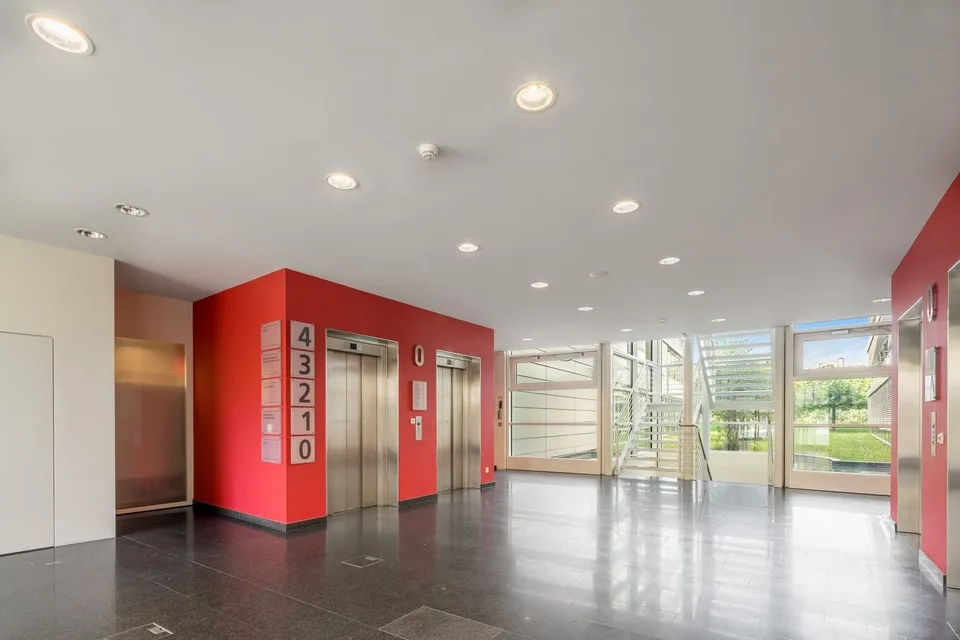 Ausgebaute Bürofläche mit ca. 612 m² in Kloten, per sofort verfügbar – Foto 7 von 7