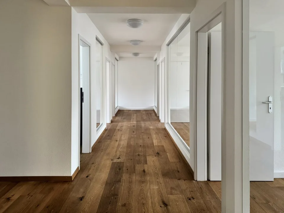 228 m² di ufficio al 3° piano su Seestrasse, Zurigo - in affitto – foto 2 di 4