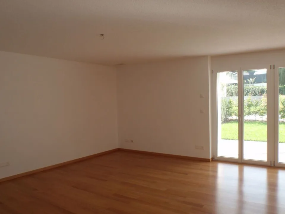 Ampio appartamento giardino di 5,5 stanze – foto 3 di 12