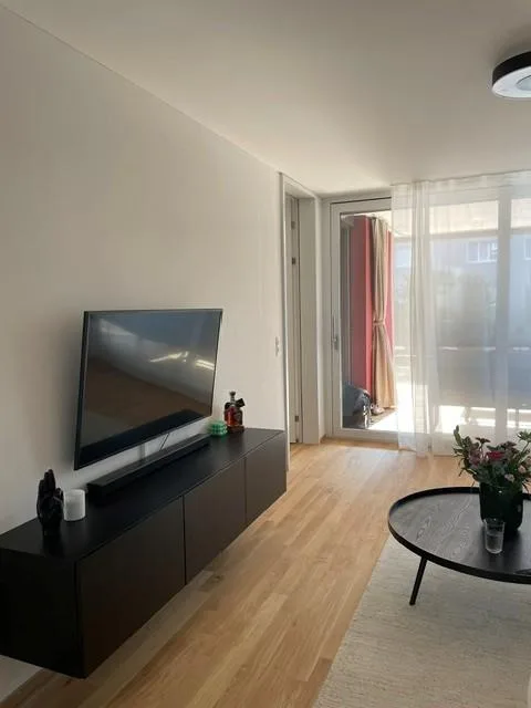 Eleganz trifft Funktionalität: Neubau 3.5-Zimmerwohnung in Bülach – Foto 5 von 11