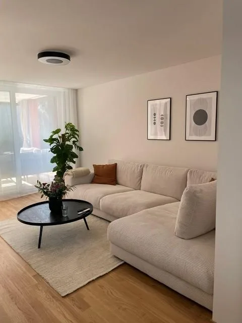 Eleganz trifft Funktionalität: Neubau 3.5-Zimmerwohnung in Bülach – Foto 4 von 11