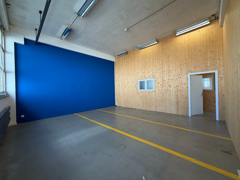 Charmantes Büro in alter Fabrikhalle – Foto 5 von 17