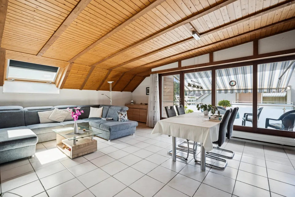 Appartamento in proprietà di 5,5 locali in mansarda con vista – foto 5 di 12