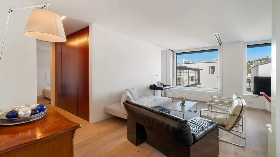 Appassionati di design e architettura, attenzione! Appartamento da sogno a Löwenbräu – foto 4 di 13