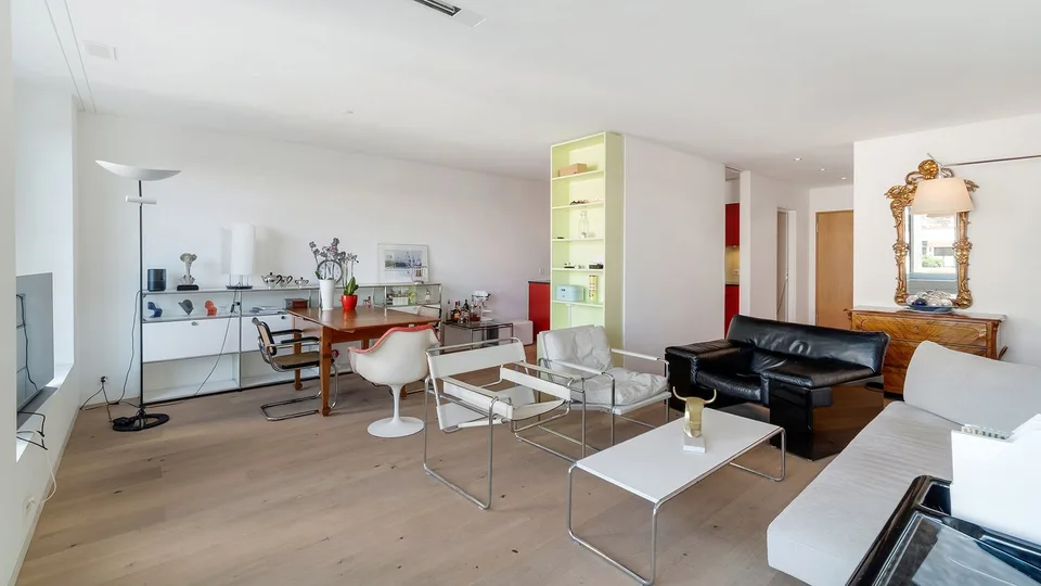 Appassionati di design e architettura, attenzione! Appartamento da sogno a Löwenbräu – foto 3 di 13