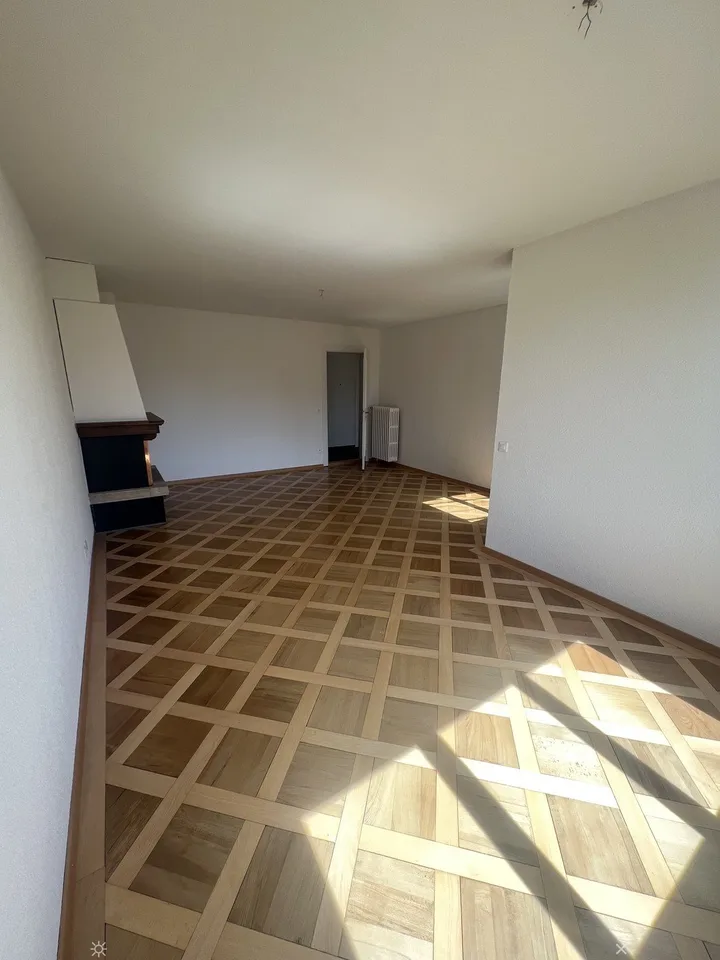 3-bedroom apartment for rent in Biel – photo 2 of 10