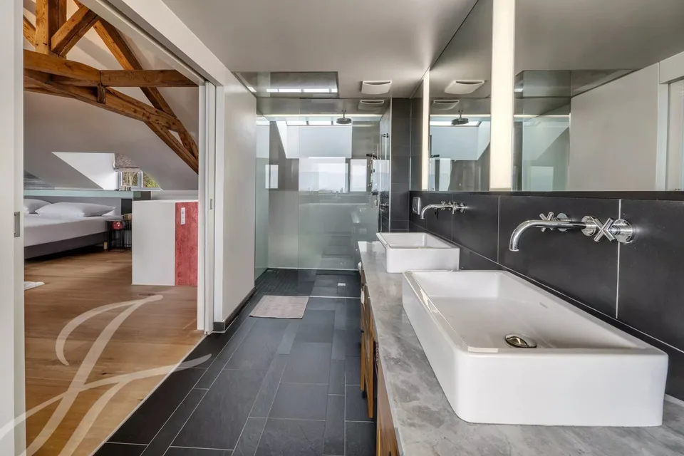 Schönes Dorfhaus mit Panoramablick auf den See – Foto 12 von 13
