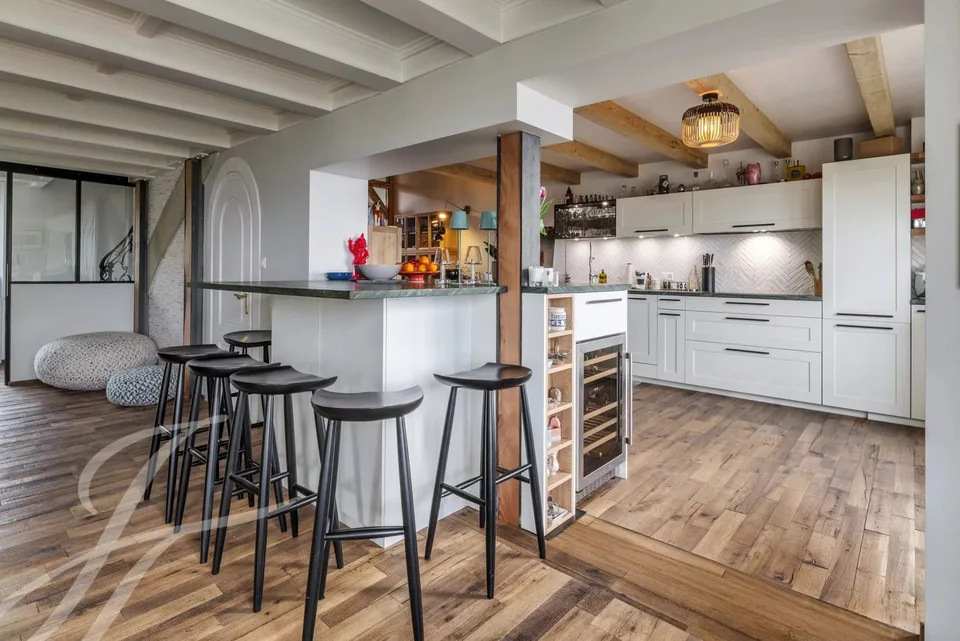 Schönes Dorfhaus mit Panoramablick auf den See – Foto 10 von 13