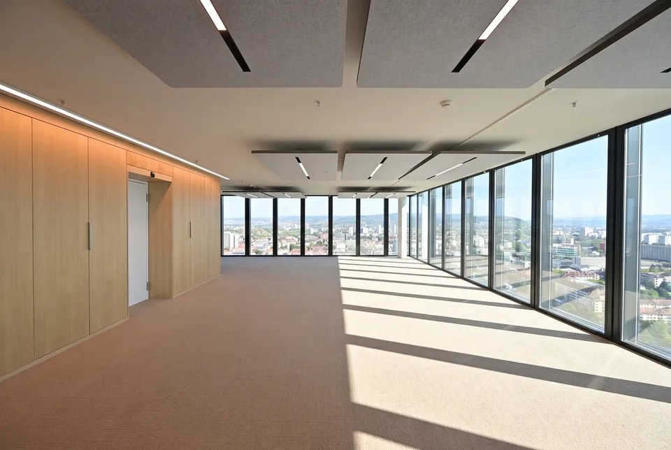 SKYLINE. EXCLUSIVE. BUSINESS. – Foto 4 von 13